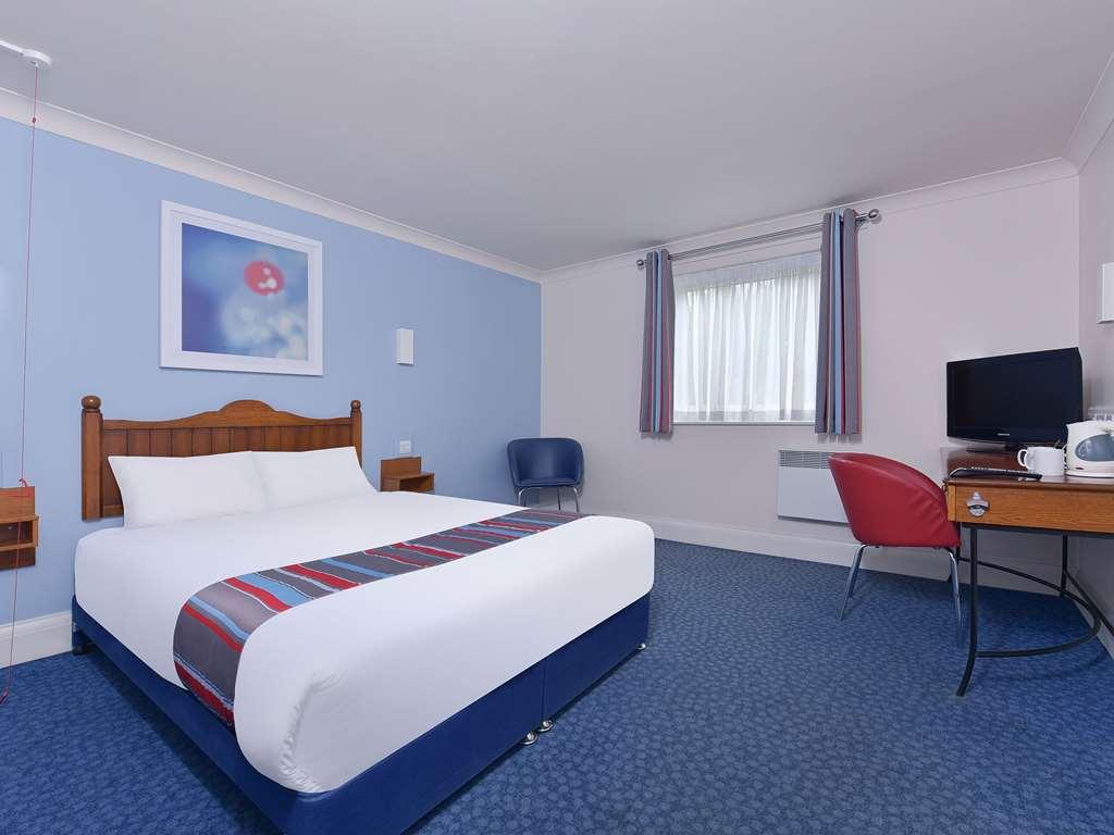 Travelodge Basildon Wickford Room photo