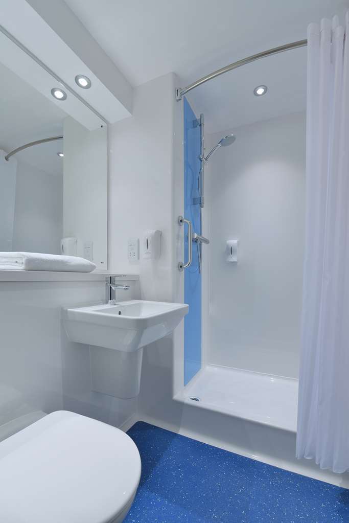 Travelodge Basildon Wickford Room photo